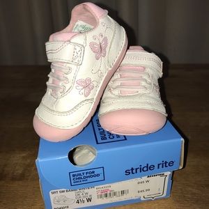 🦋 Baby Girl Walking Shoes by Stride Rite - Wide